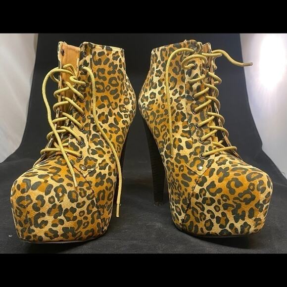 Paper fox 6inch heels velvet leapord  bootie - Picture 3 of 7